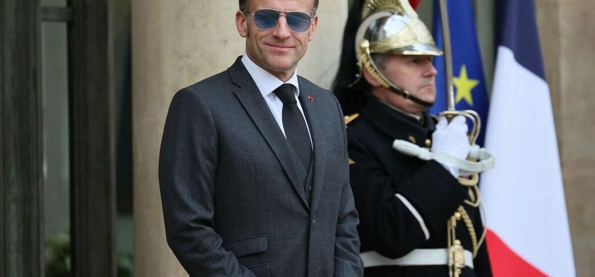 lunettes - « Là, ça n’a plus rien à voir… » : L’incroyable histoire « made in France » des lunettes d’Emmanuel Macron