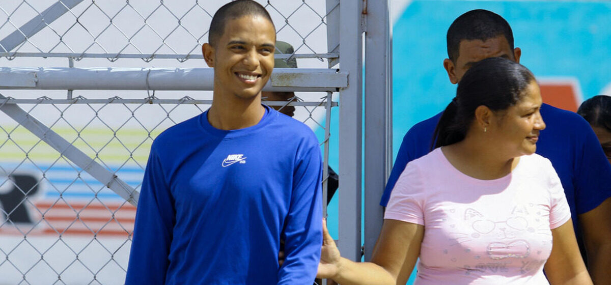 prisonniers - Symbole d'ouverture : Une centaine de prisonniers politiques libérés au Venezuela après la capture de Maduro