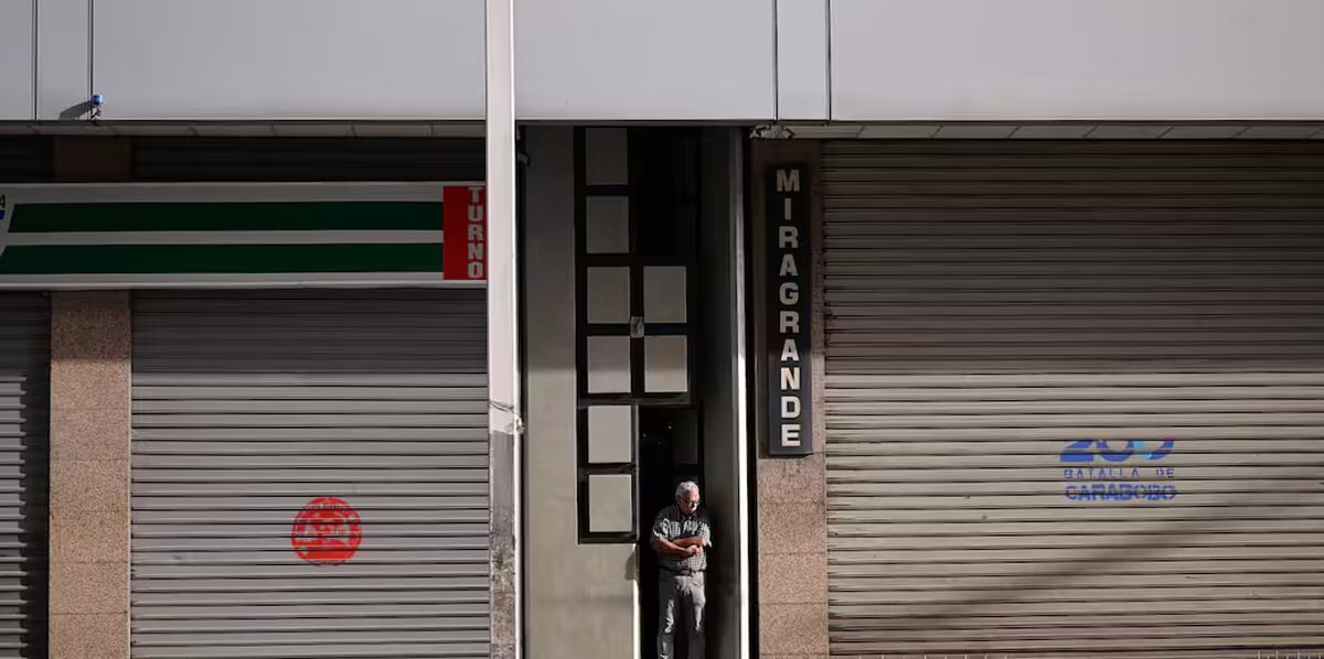 Vénézuéliens - Les Vénézuéliens attendent avec anxiété alors que l'avenir de leur pays est incertain, selon un résident.