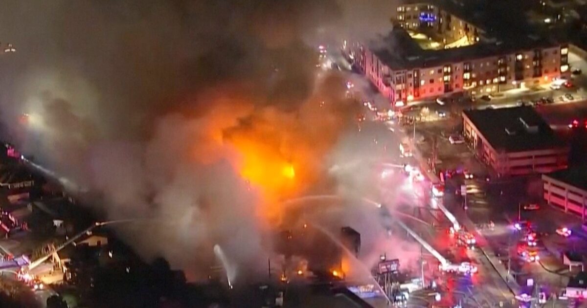 pompiers - Plus de 100 pompiers sur les lieux d'un incendie à Denver