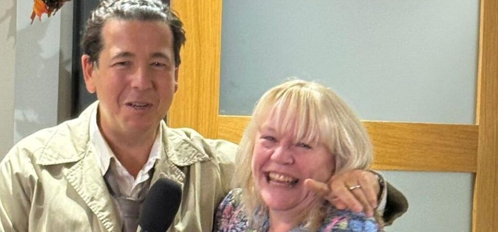 Prank - Michael McIntyre Fait Le Prank Ultime À Un Superfan D'EastEnders
