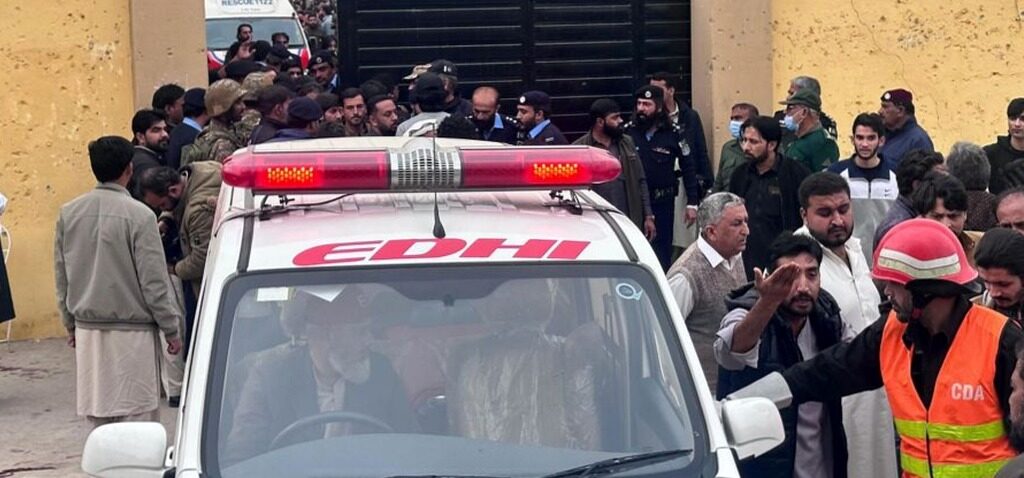 morts - Plus de 30 morts dans l'explosion d'une mosquée au Pakistan, selon les autorités