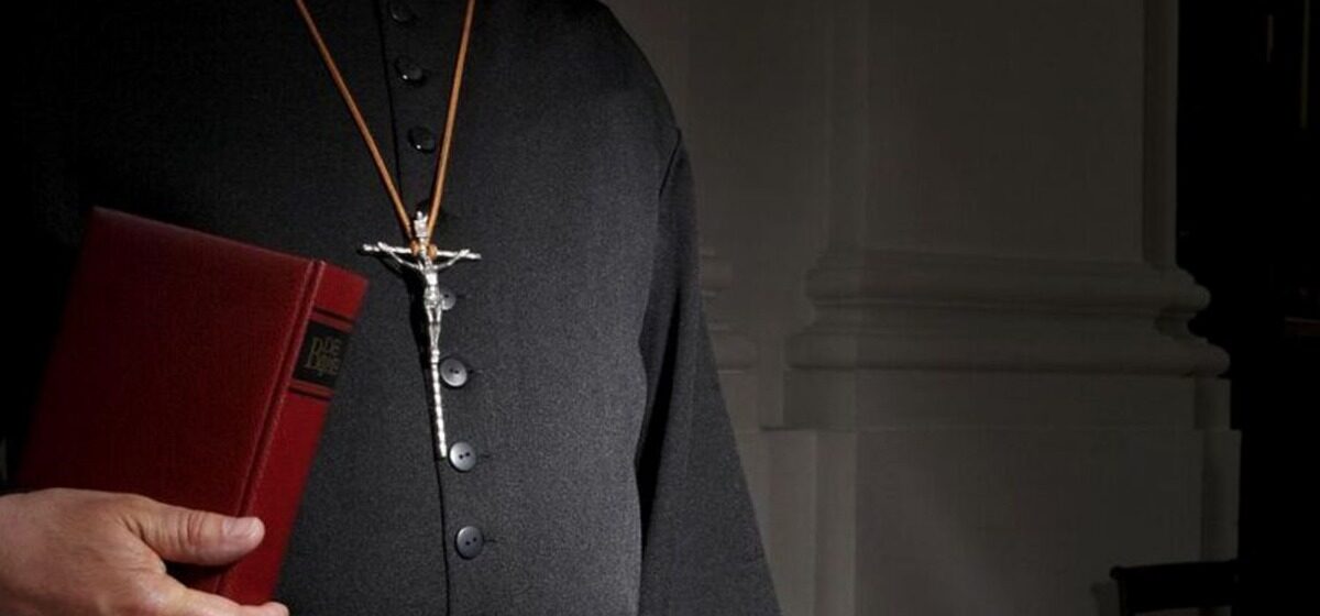 prêtre - Déjà condamné pour agression sexuelle, un ancien prêtre des Hauts-de-Seine mis en examen pour viol sur mineure