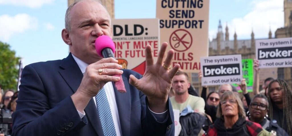 Services - Les Libéraux-Démocrates Dévoilent Leur Plan Pour Éviter Que Les Services d'Envoi Ne Devront Être des 'Vaches à Lait'