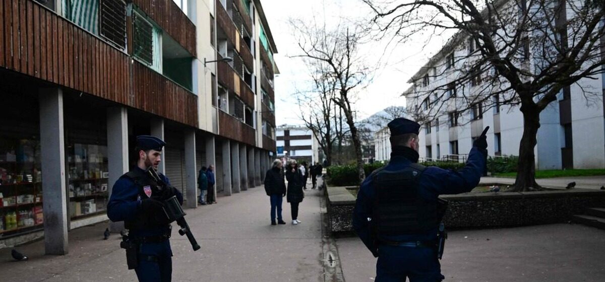 Grenoble - Trafic de stupéfiants à Grenoble : Trois « collecteurs » interpellés, près de 300 000 euros et plus de 10 kg de drogues découverts