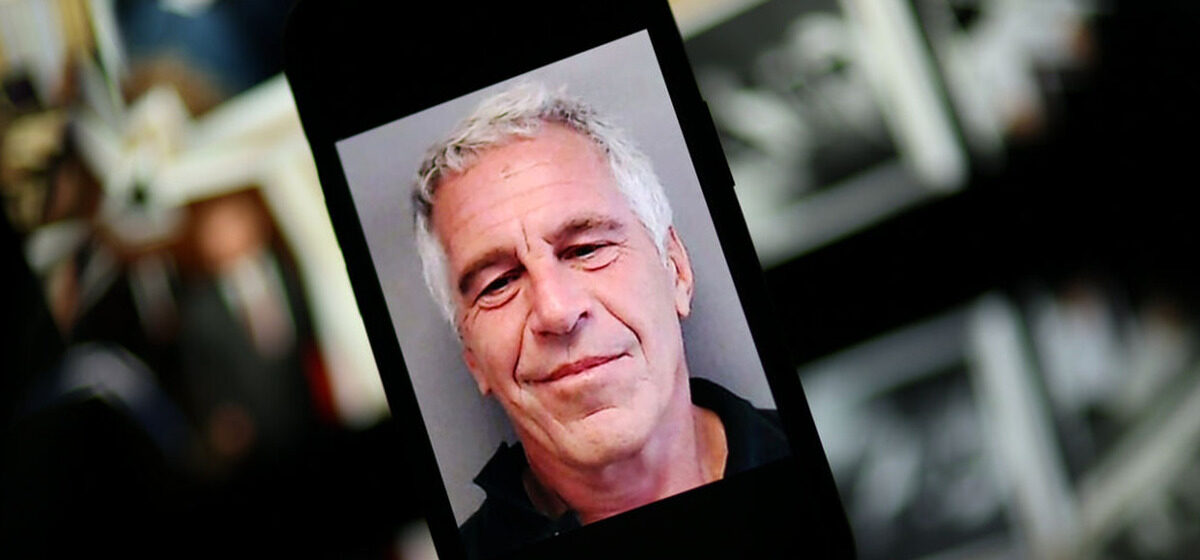 victimes - Affaire Epstein : Deux enquêtes Cadres ouvertes par le Parquet de Paris, les potentielles victimes invitées à se manifester