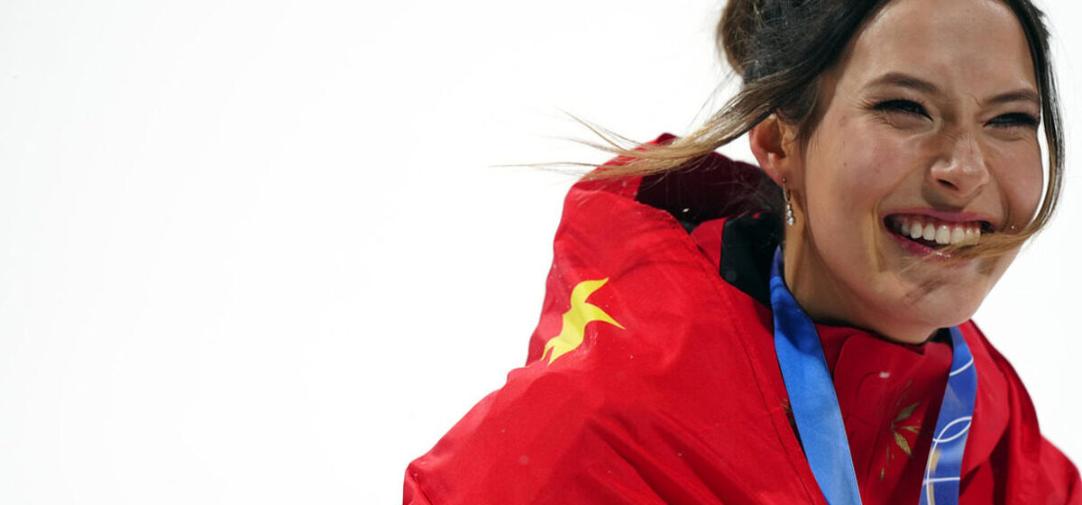 athlètes - Jo 2026 : « Je vais soutenir les athlètes américains », J.D. Vance critique Eileen Gu, la star du ski acrobatique ayant choisi la Chine