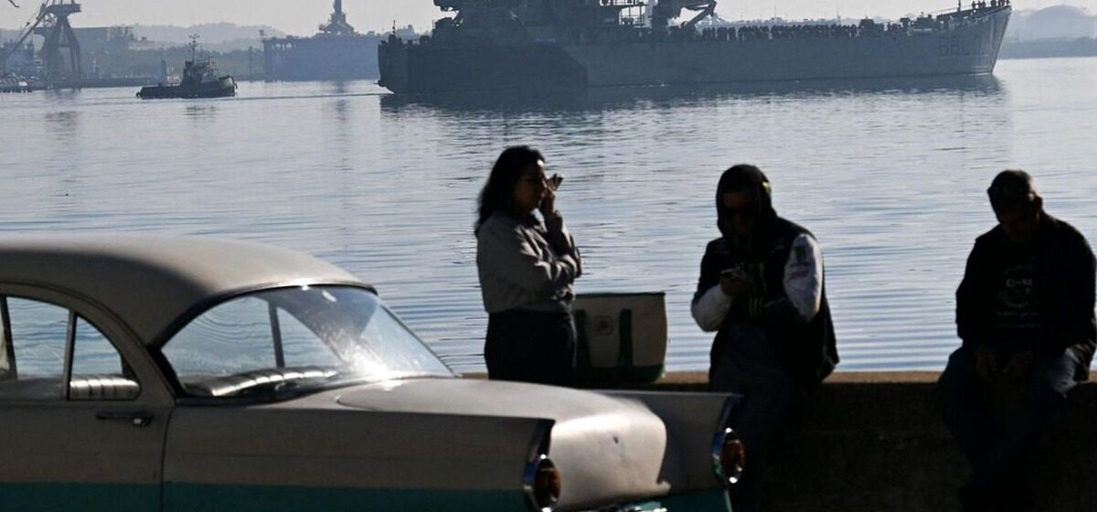 aide - « Une Question Humanitaire » : L'aide du Mexique arrive à Cuba, le Chili et la Russie s'engagent à fournir de l'assistance.