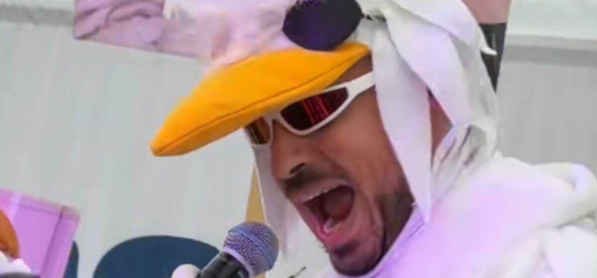 Championnat - Carlito Participe au Championnat du Monde de Cri de la Mouette à Dunkerque