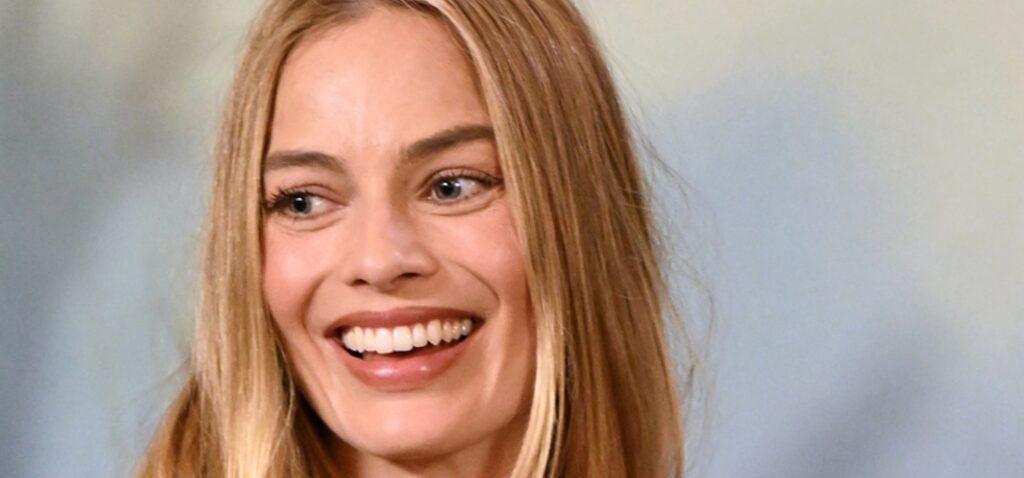 sitcom - Quelle sitcom britannique Margot Robbie considère-t-elle comme la meilleure chose à la télévision ?