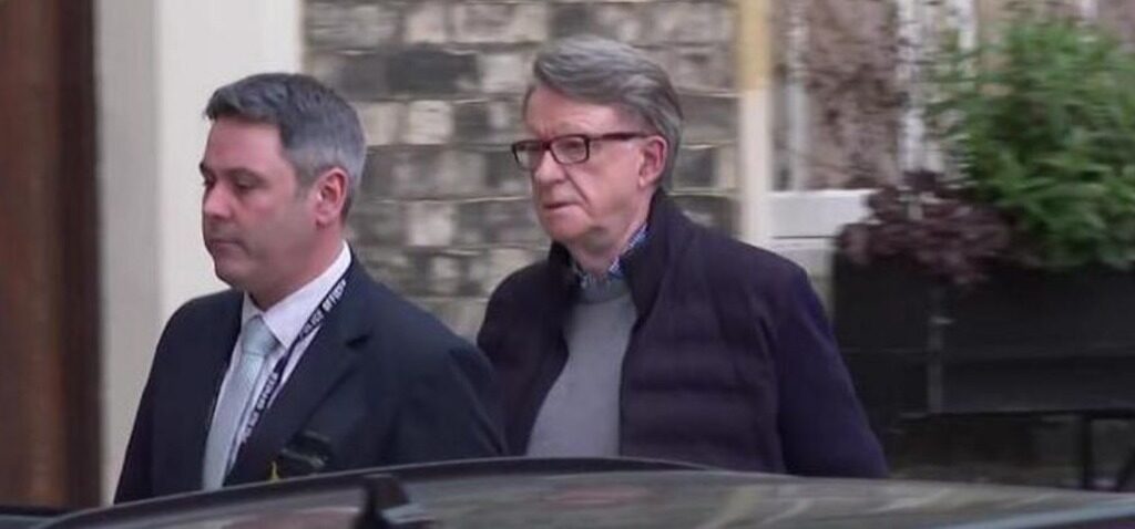 Mandelson - Lord Mandelson arrêté pour suspicion de mauvaise conduite dans l'exercice de ses fonctions publiques