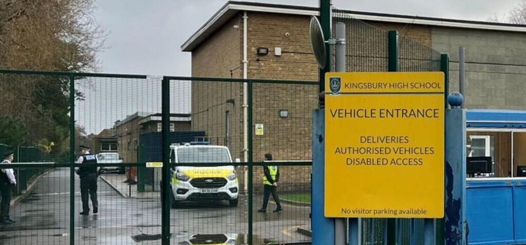 garçon - Un garçon de 13 ans interrogé suite à une double agression dans une école