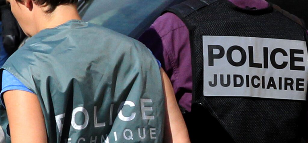 meurtre - Procès pour meurtre en France compliqué par des jumeaux ayant le même ADN