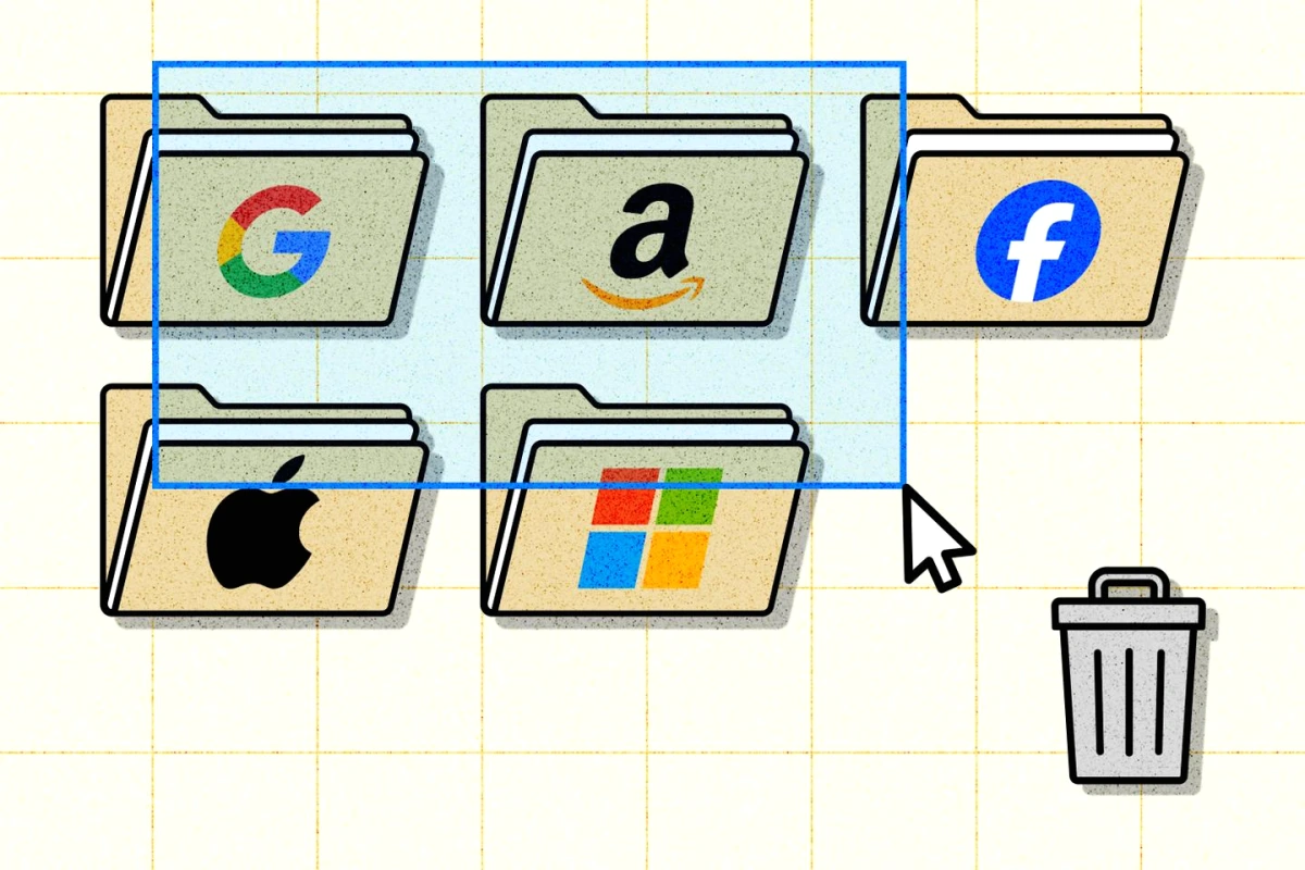 Logos des Big Tech américaines affichés sur un écran, barrés d’un symbole d’interdiction, avec un ordinateur portable au premier plan