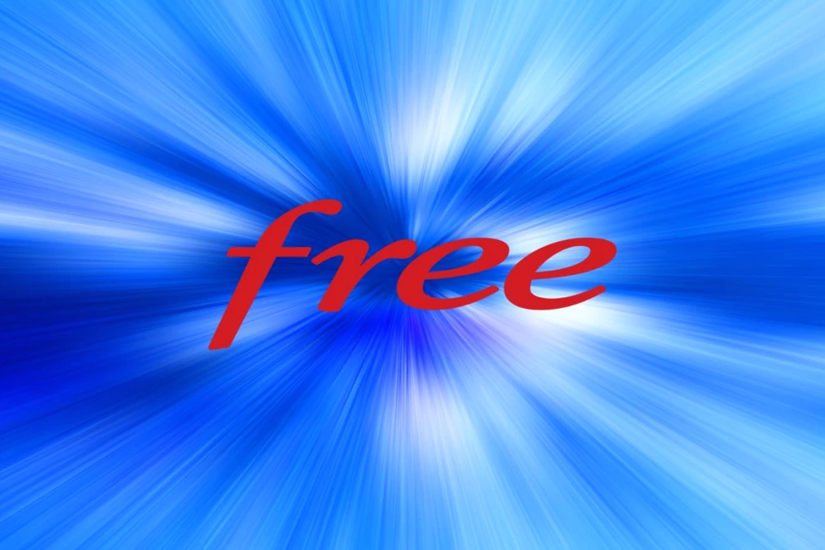 Logo Free sur un smartphone affichant un forfait mobile à moins de 10 €, avec fond clair et icônes d’appel